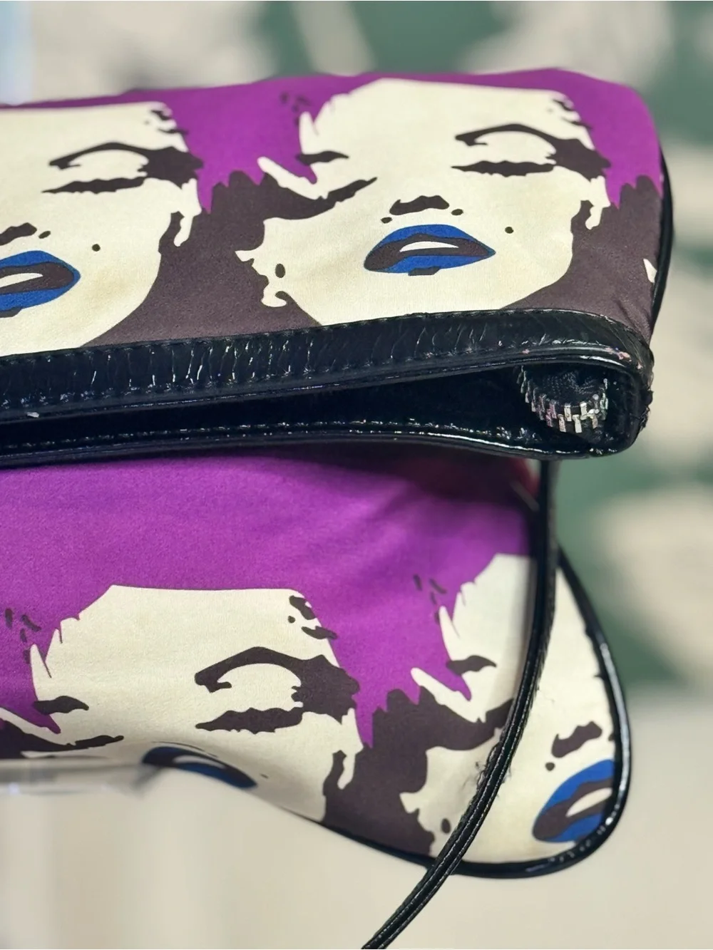 Betsey Johnson *RARE* Marilyn Monroe Pop Art Foldover Crossbody Bag - Picture 6 of 7
